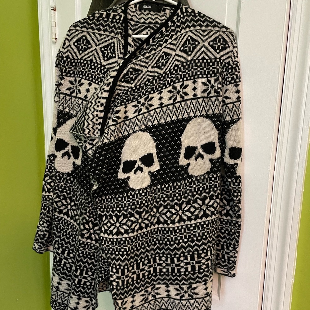 Iron Fist skull sweater